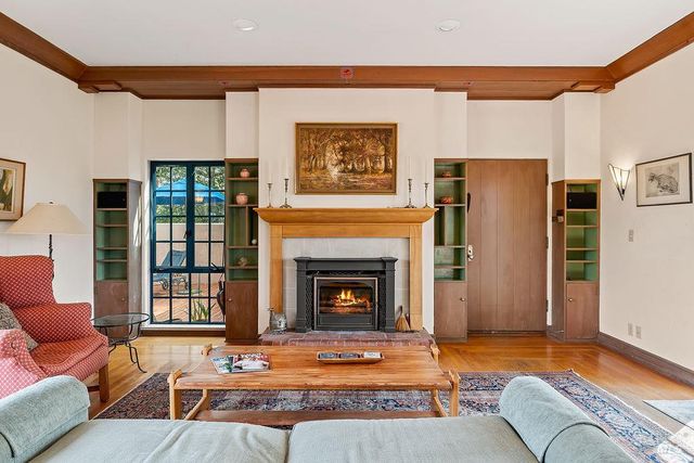 1212 N Fitch Mountain Rd, Healdsburg, CA 95448