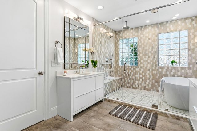 122 SE 6th Avenue 3, Delray Beach, FL 33483