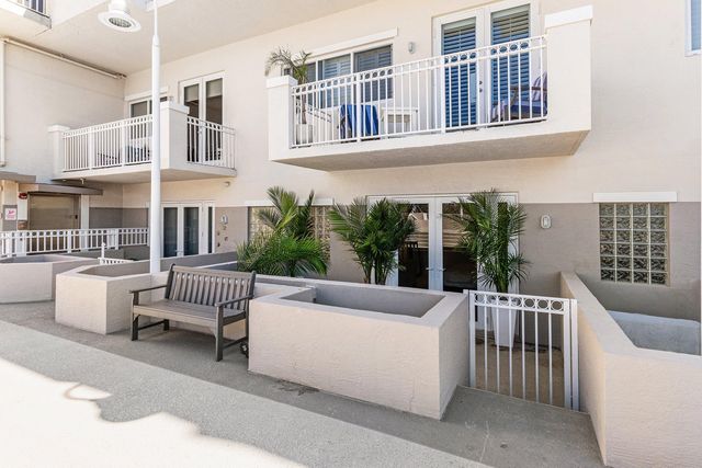 122 SE 6th Avenue 3, Delray Beach, FL 33483