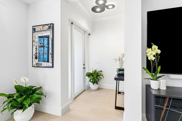 122 SE 6th Avenue 3, Delray Beach, FL 33483