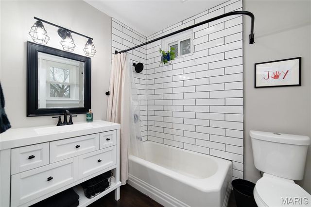 9527 W Milton Avenue, Overland, MO 63114