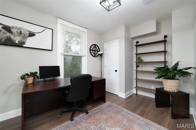 9527 W Milton Avenue, Overland, MO 63114