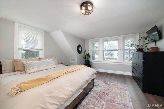 9527 W Milton Avenue, Overland, MO 63114