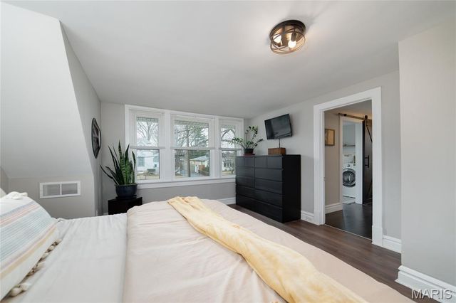 9527 W Milton Avenue, Overland, MO 63114