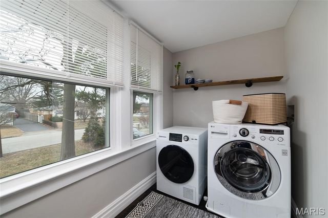 9527 W Milton Avenue, Overland, MO 63114