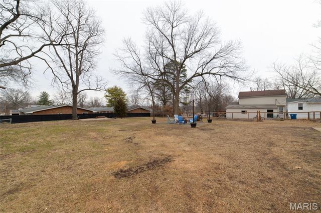 9527 W Milton Avenue, Overland, MO 63114