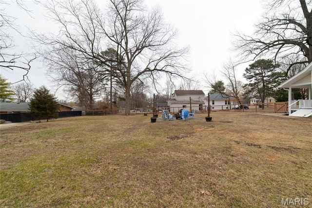 9527 W Milton Avenue, Overland, MO 63114