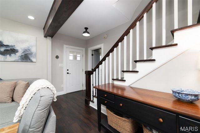 9527 W Milton Avenue, Overland, MO 63114