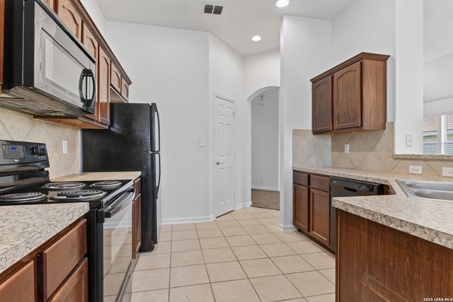 7703 BRISBANE BND, Converse, TX 78109