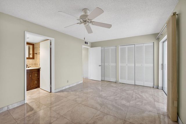 300 S Village Green Cir Circle S 420, Palm Springs, FL 33461