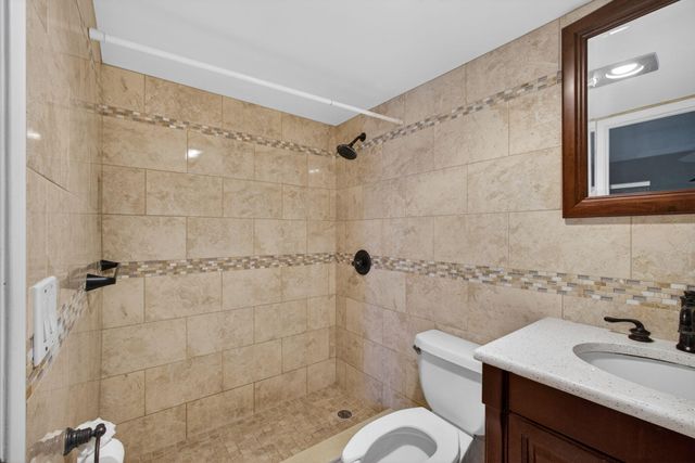 300 S Village Green Cir Circle S 420, Palm Springs, FL 33461