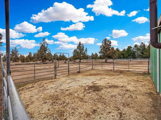 5404 SW Badger Road, Terrebonne, OR 97760