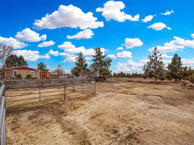 5404 SW Badger Road, Terrebonne, OR 97760