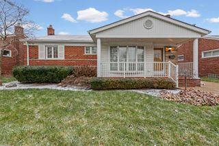 24213 Raven Drive, Eastpointe, MI 48021