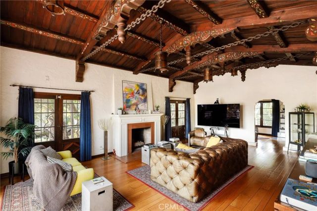 7 37th Place, Long Beach, CA 90803