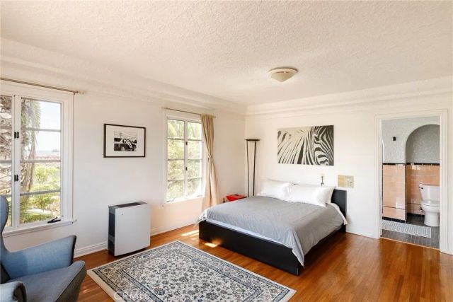 7 37th Place, Long Beach, CA 90803