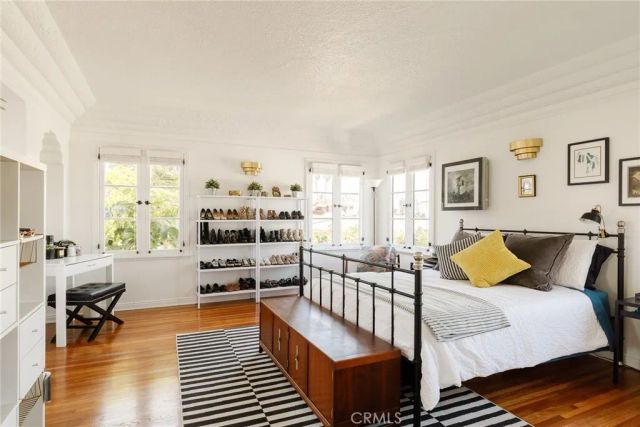 7 37th Place, Long Beach, CA 90803