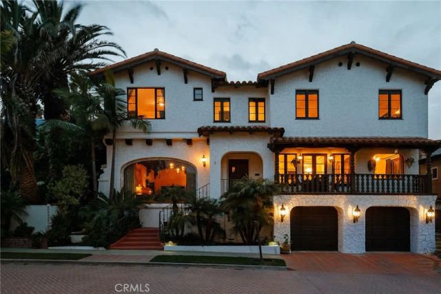 7 37th Place, Long Beach, CA 90803