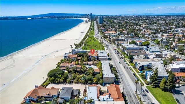 7 37th Place, Long Beach, CA 90803