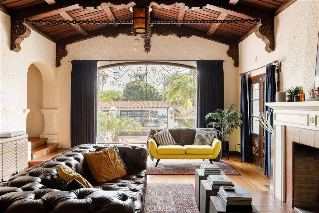 7 37th Place, Long Beach, CA 90803