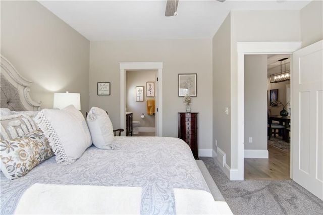 4615 S Oakwood Hills Parkway, Eau Claire, WI 54701