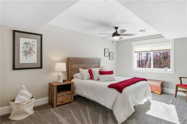 4615 S Oakwood Hills Parkway, Eau Claire, WI 54701