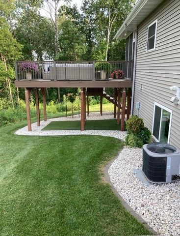 4615 S Oakwood Hills Parkway, Eau Claire, WI 54701