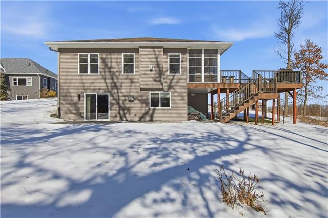 4615 S Oakwood Hills Parkway, Eau Claire, WI 54701