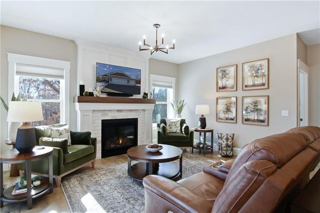 4615 S Oakwood Hills Parkway, Eau Claire, WI 54701