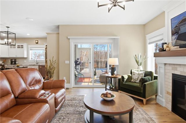 4615 S Oakwood Hills Parkway, Eau Claire, WI 54701