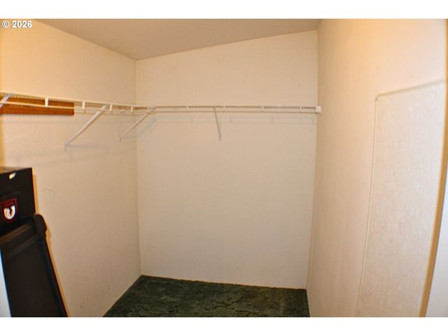 130 Nw STEPHANIE Ct, Winston, OR 97496