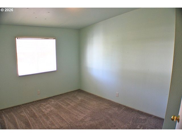 130 Nw STEPHANIE Ct, Winston, OR 97496