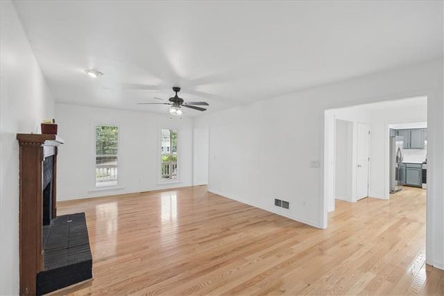720 Creek Trail NW, Kennesaw, GA 30144