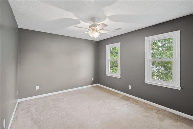 720 Creek Trail NW, Kennesaw, GA 30144
