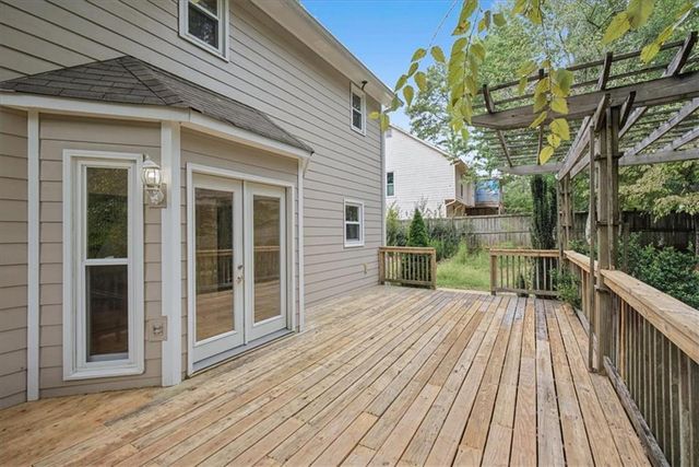 720 Creek Trail NW, Kennesaw, GA 30144