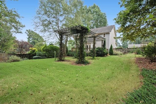 720 Creek Trail NW, Kennesaw, GA 30144