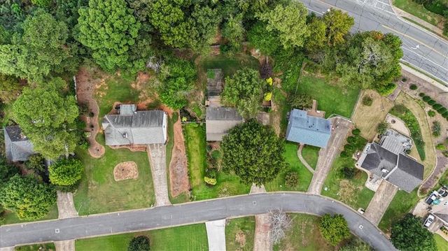 720 Creek Trail NW, Kennesaw, GA 30144