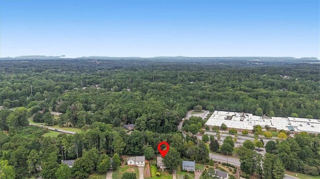720 Creek Trail NW, Kennesaw, GA 30144