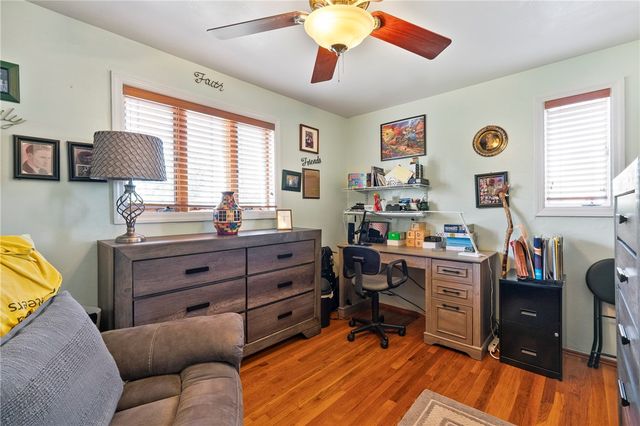 1615 Blossom Hill Rd, Castle Shannon, PA 15234