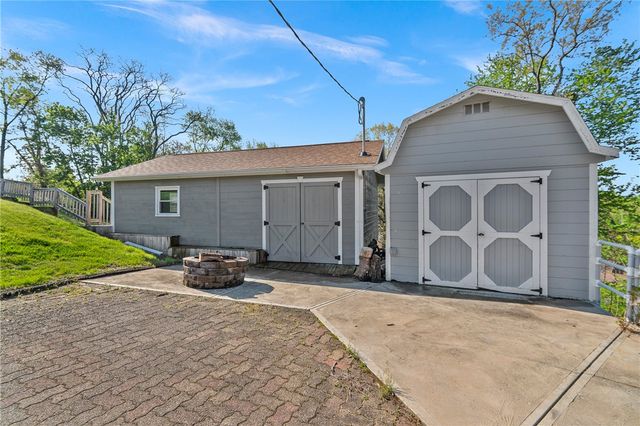 1615 Blossom Hill Rd, Castle Shannon, PA 15234