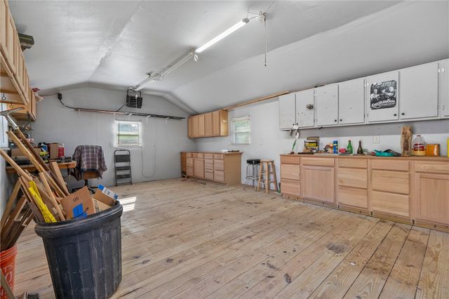 1615 Blossom Hill Rd, Castle Shannon, PA 15234