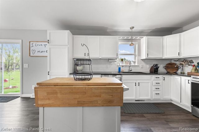 3953 Meldrum Road, Casco, MI 48064