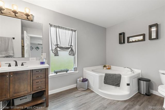 3953 Meldrum Road, Casco, MI 48064