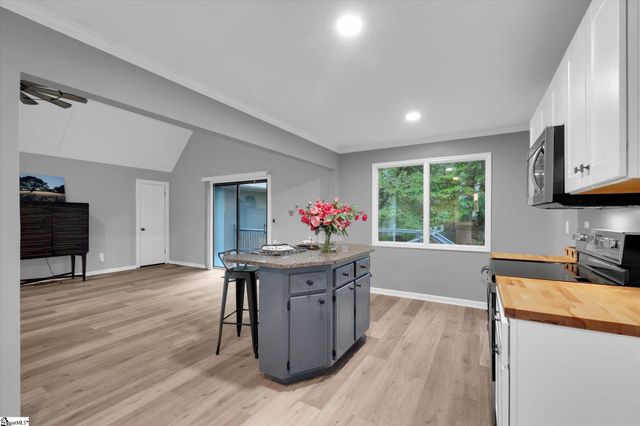 127 White Oak Drive, Easley, SC 29642
