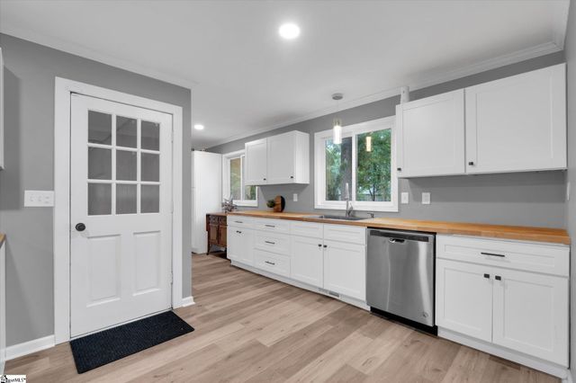 127 White Oak Drive, Easley, SC 29642