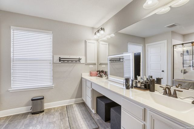 11316 Red Oak Turn, Helotes, TX 78023