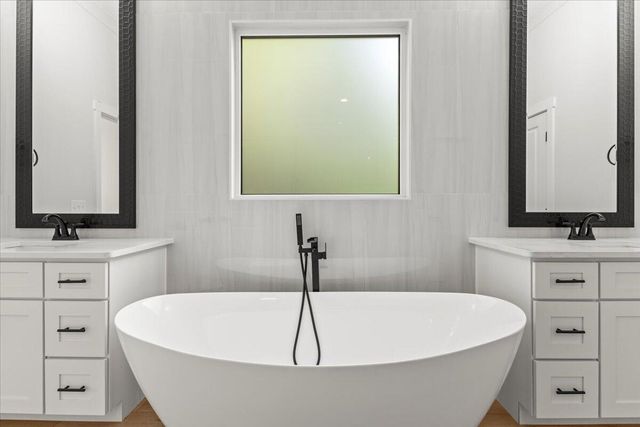 10549 E E Brainerd Road, Apison, TN 37302