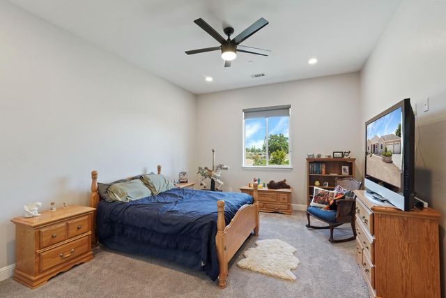 2125 Snyder Ln, Stockton, CA 95215