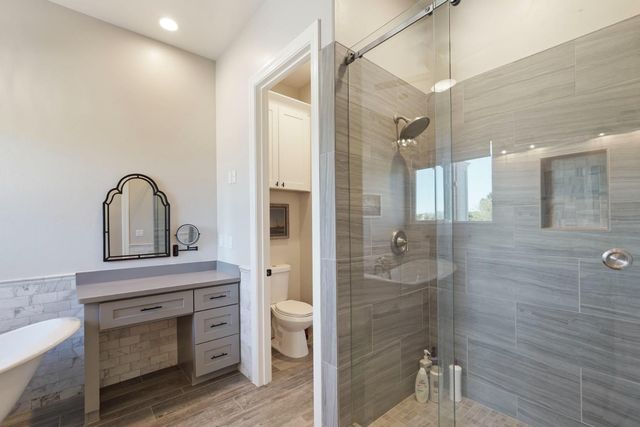 2125 Snyder Ln, Stockton, CA 95215
