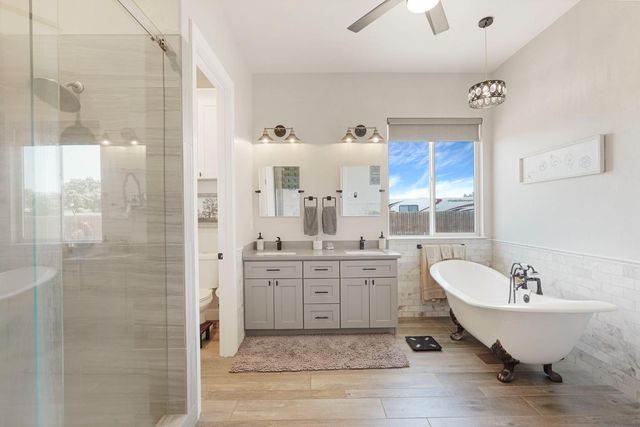2125 Snyder Ln, Stockton, CA 95215